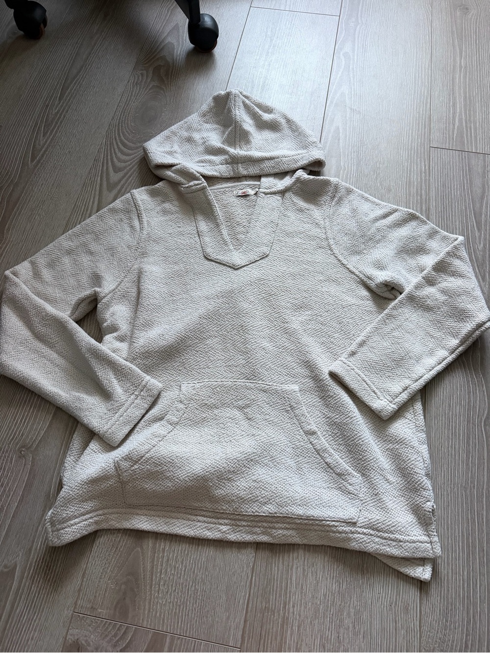 Faherty Seabrook French Terry Hoodie in Cream coastal preppy Nantucket yachty - Picture 3 of 6